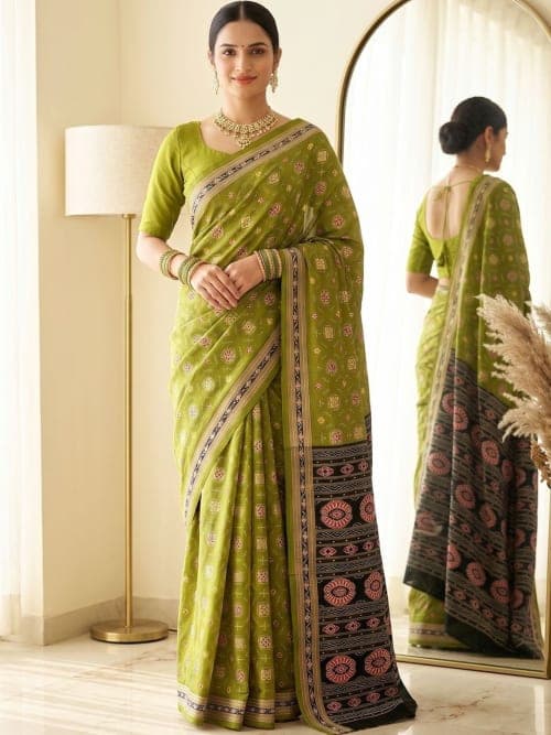 Green Geometric Printed saree with Woven Design Border